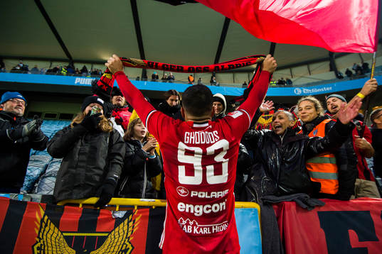 Östersunds Saman Ghoddos jublar