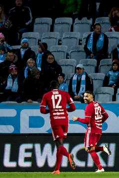 Östersunds Saman Ghoddos jublar