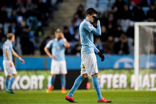 Malmö FFs Alexander Jeremejeff deppar