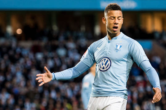 Malmö FFs Tobias Sana deppar