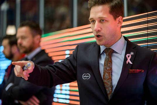 Växjös tränare Sam Hallam