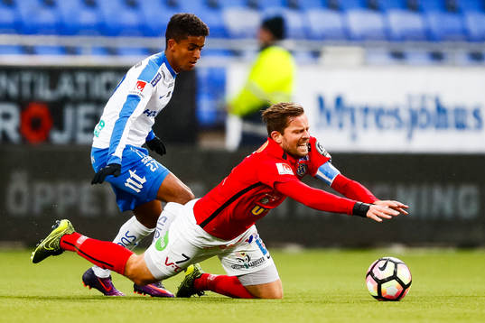 Norrköpings Tesfaldet Tekie och Falkenbergs David Svensson