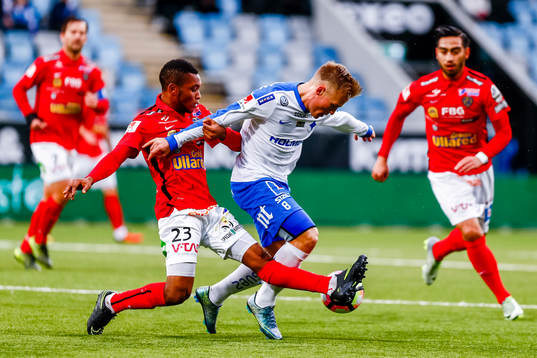 Falkenbergs Enock Kwakwa och Norrköpings Nicklas Bärkroth