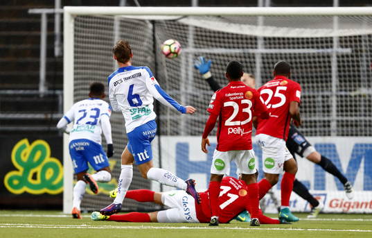 Mål 1-1 av Norrköpings Linus Wahlqvist förbi Falkenbergs