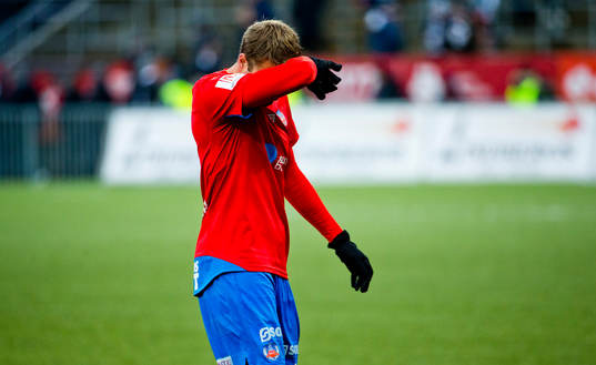 Helsingborgs Frederik Helstrup Jensen deppar