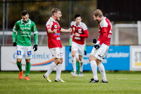 Degerfors Christoffer Wiktorsson (h) och Emil Johansson