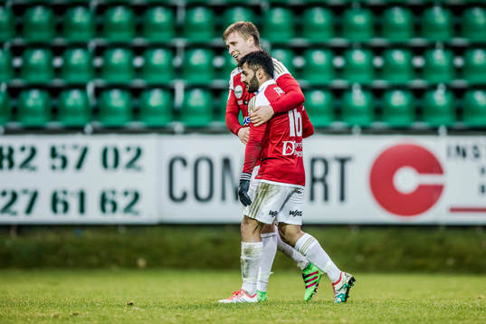 Degerfors Ludvig Fritzson och Govend Haidar jublar