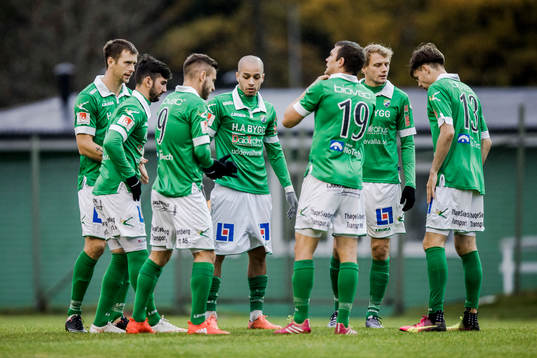 Ljungskiles spelare laddar upp