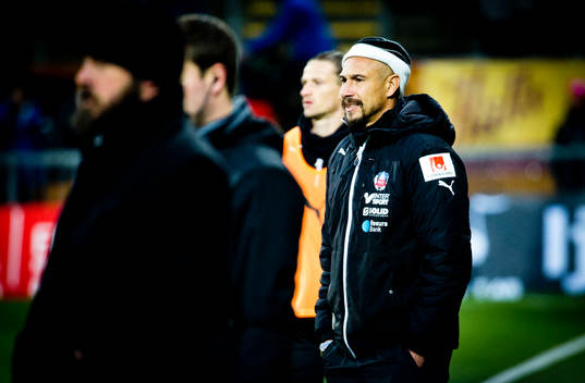 Helsingborgs manager Henrik Larsson deppar