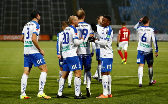 Norrköpings spelare jublar