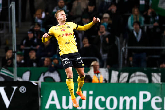 Elfsborgs Per Frick  jublar