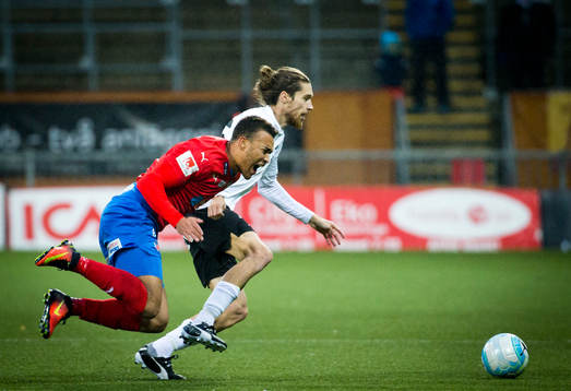 Helsingborgs Tyrell Rusike och Örebros Daniel Nordmark