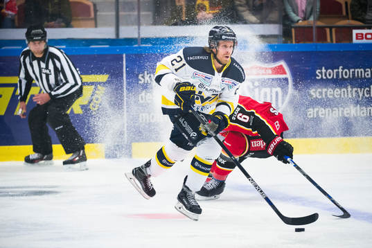 s Mattias Tedenby och Luleås Craig Schira