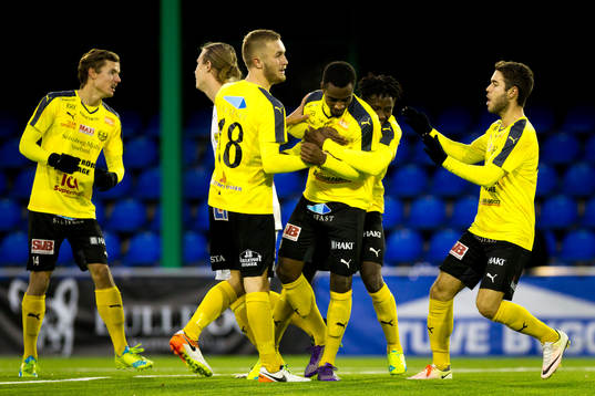 Mjällbys spelare jublar