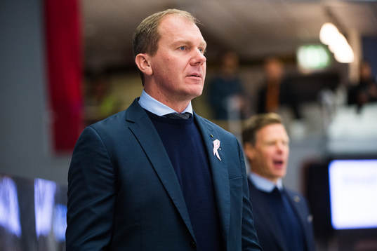 s tränare Johan Lindbom