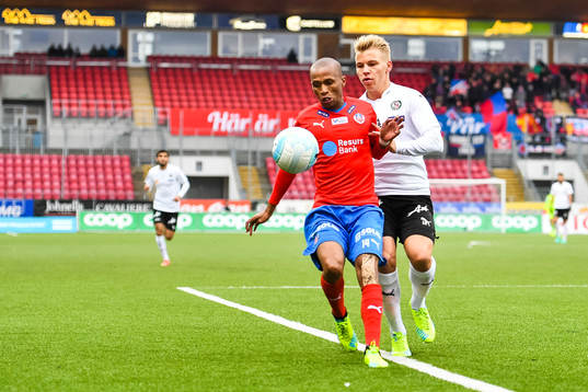 Helsingborgs Bradley Ralani och Örebros Sebastian Ring
