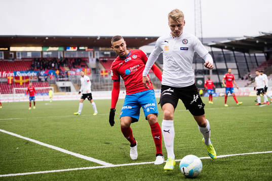 Helsingborgs Jordan Larsson och Örebros Sebastian Ring