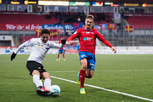 Örebros Nordin Gerzic mot Helsingborgs Johan Mårtensson