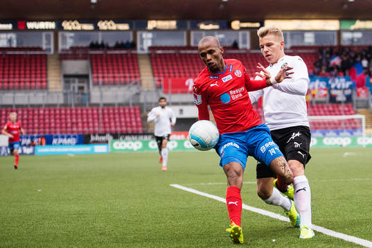 Helsingborgs Monday Samuel mot Örebros Sebastian Ring
