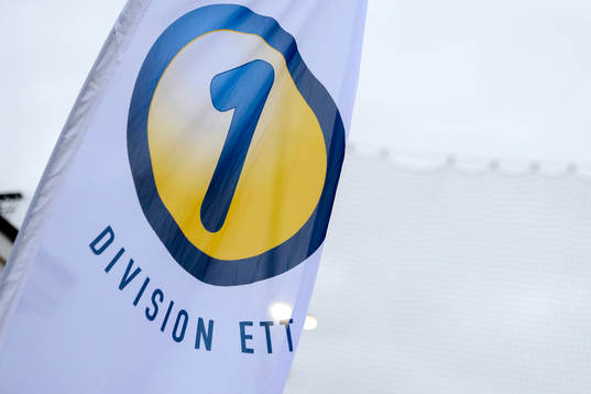 En vepa med Division Ett logotypen