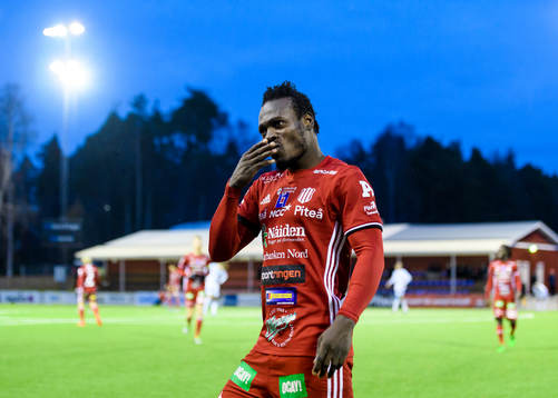 s Tetteh Komey jublar