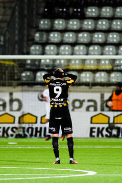 Häckens Alexander Farnerud deppar