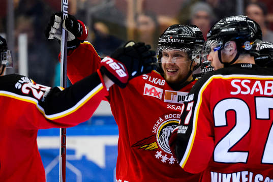 Luleås Daine Todd och Andreas Falk jublar