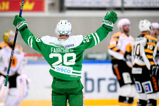 Rögles Cade Fairchild jublar
