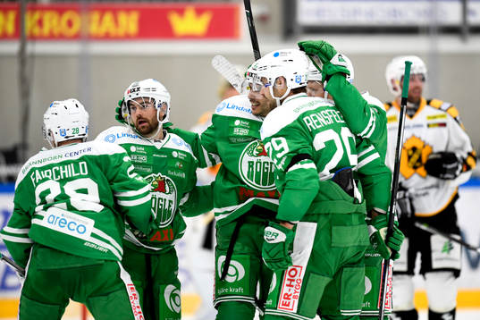 Rögles Cade Fairchild jublar