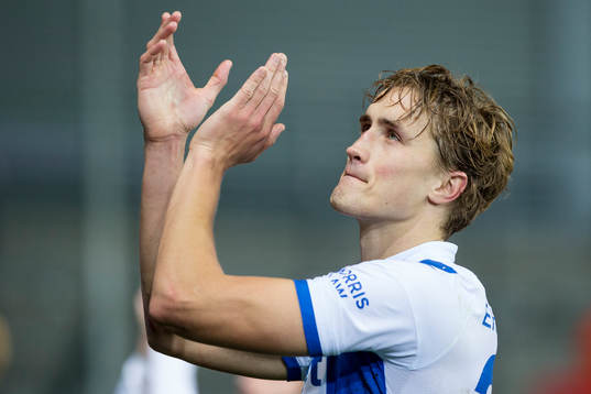 IFK Göteborgs Thomas Rogne tackar publiken
