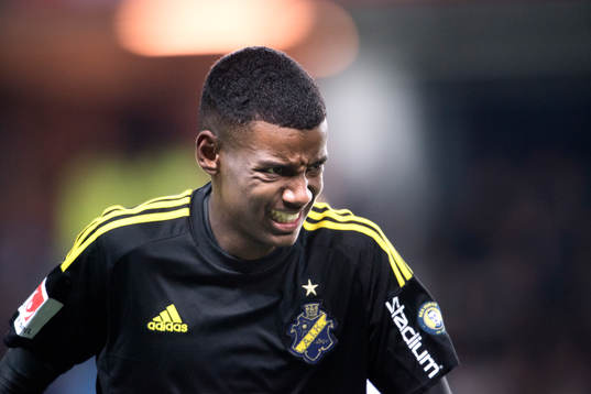 s Alexander Isak deppar
