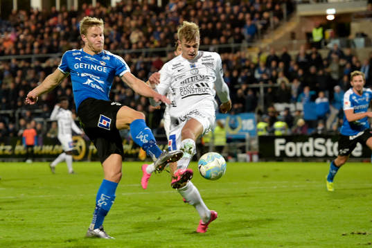 Halmstads Alexander Ruud Tveter och Sirius Oscar Pehrsson