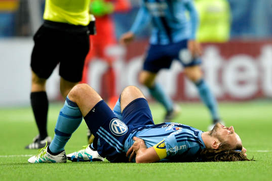 Djurgårdens Kevin Walker grinar illa