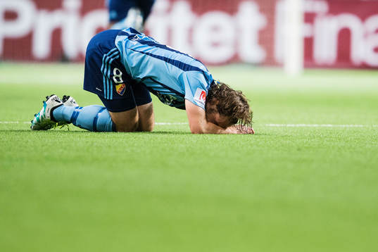 Djurgårdens Kevin Walker har ont