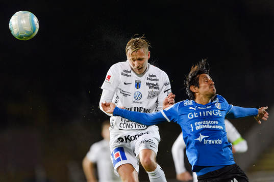 Sirius Christer Gustafsson och Halmstads Antonio Rojas