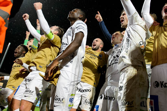 Sirius spelare jublar