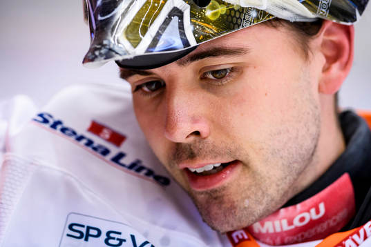 Karlskronas målvakt Johannes Jönsson på uppvärmning