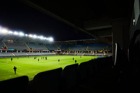 Frejs spelare värmer upp på Gamla Ullevi