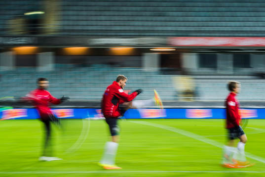 Örgrytes spelare värmer upp
