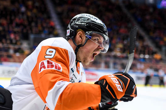Karlskronas Morten Madsen jublar