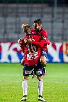 Örgrytes William Atashkadeh och Sebastian Ohlsson jublar