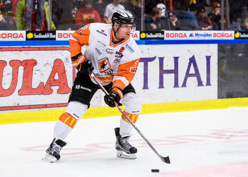 Karlskronas Morten Madsen med pucken