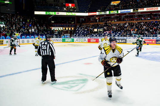 Brynäs Daniel Paille jublar