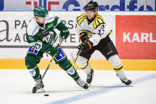 Färjestads Tim Stapleton och Brynäs Pathrik Westerholm