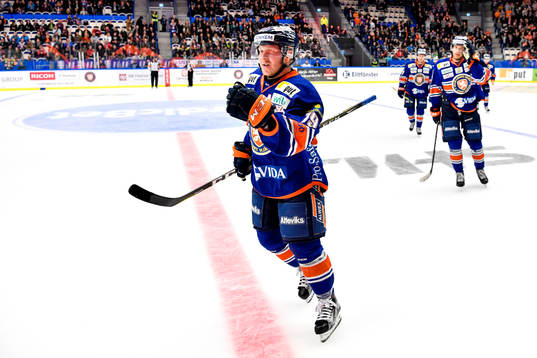 Växjös Tuomas Kiiskinen jublar