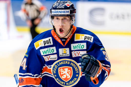 Växjös Olli Palola jublar