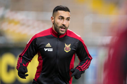 Östersunds Saman Ghoddos värmer upp
