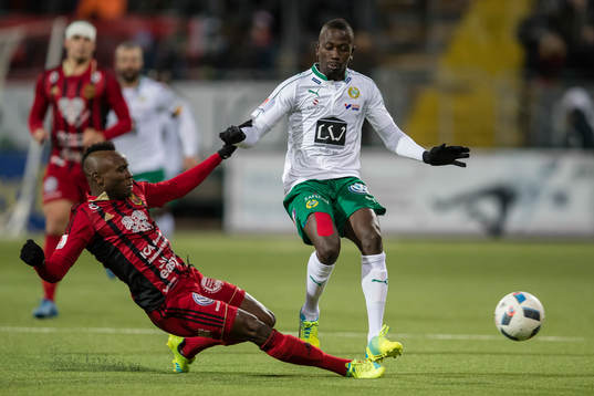 Östersunds Samuel Mensiro mot Hammarbys Pa Amat Dibba