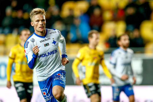 Norrköpings Nicklas Bärkroth jublar