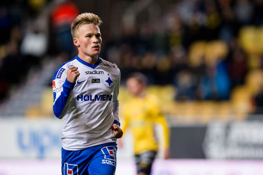 Norrköpings Nicklas Bärkroth jublar